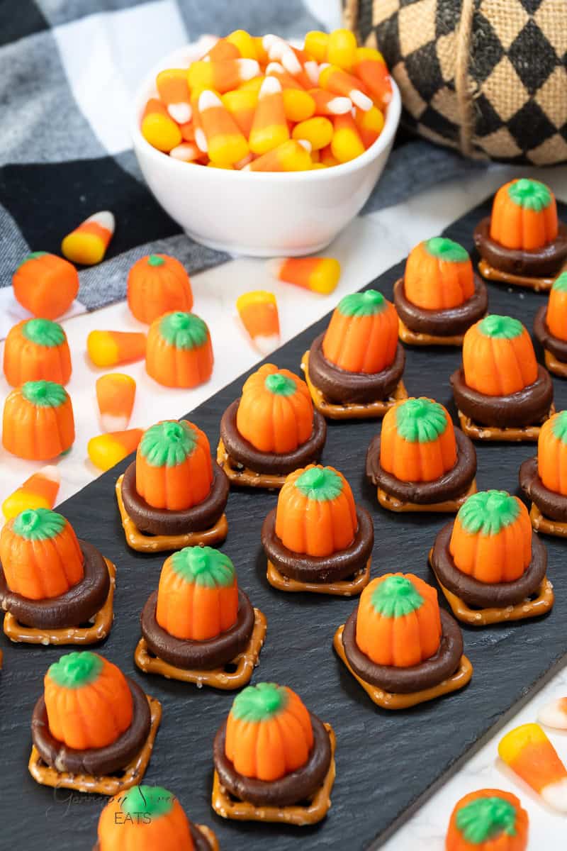Easy Rolo Halloween Pumpkin Pretzel Bite Treats